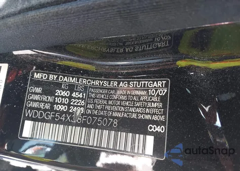 2008 Mercedes-Benz C 300 Luxury/Sport z USA, uszkodzony, nr VIN WDDGF54X38F075078